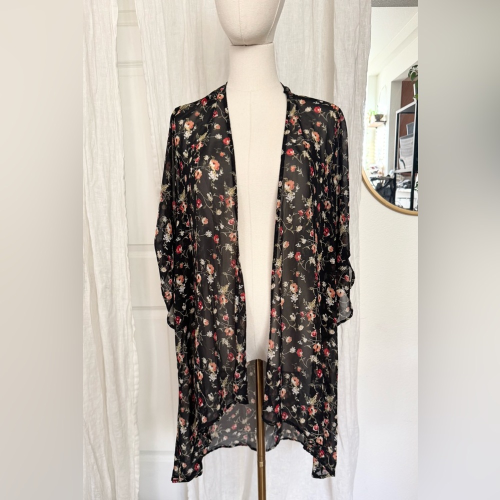 Bellatrix Black Floral Kimono